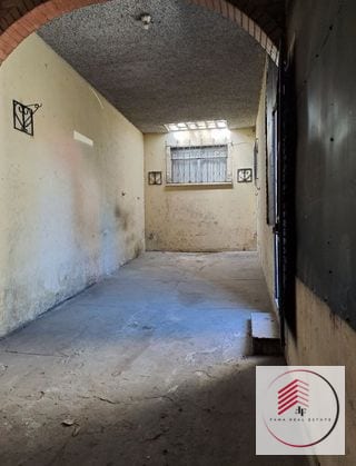 BODEGA EN CALZADA MATEO FLORES ZONA 7 DE 10.00X3.00 mts. (No se puede rotular afuera) — Bodega / Ofibodega en Alquiler en *Otro / No especificar, Guatemala, Ciudad — miniatura 2 de 4