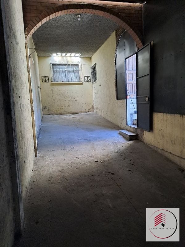BODEGA EN CALZADA MATEO FLORES ZONA 7 DE 10.00X3.00 mts. (No se puede rotular afuera) — Bodega / Ofibodega en Alquiler en *Otro / No especificar, Guatemala, Ciudad — foto 1 de 4
