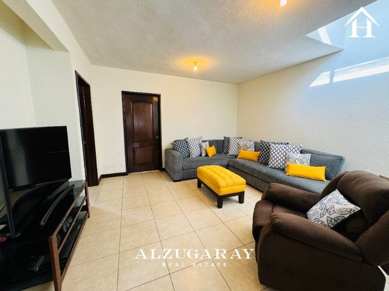 CASA AMUEBLADA CON JARDÍN -3 HAB. / CONDOMINIO, Z. 16 — Casa en Venta en Zona 16, Guatemala, Ciudad — foto 4 de 16