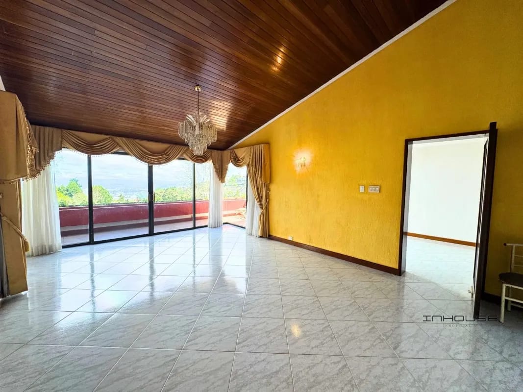CASA EN VENTA EN CAES KM 10 MONTEBELLO — Casa en Venta en Montebello II, Carretera a El Salvador, Guatemala, Ciudad — foto 9 de 12