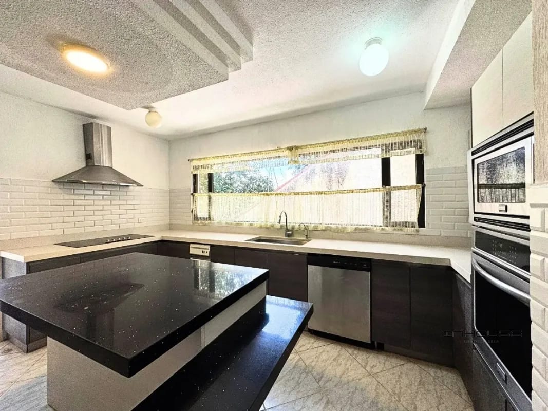 CASA EN VENTA EN CAES KM 10 MONTEBELLO — Casa en Venta en Montebello II, Carretera a El Salvador, Guatemala, Ciudad — foto 1 de 12
