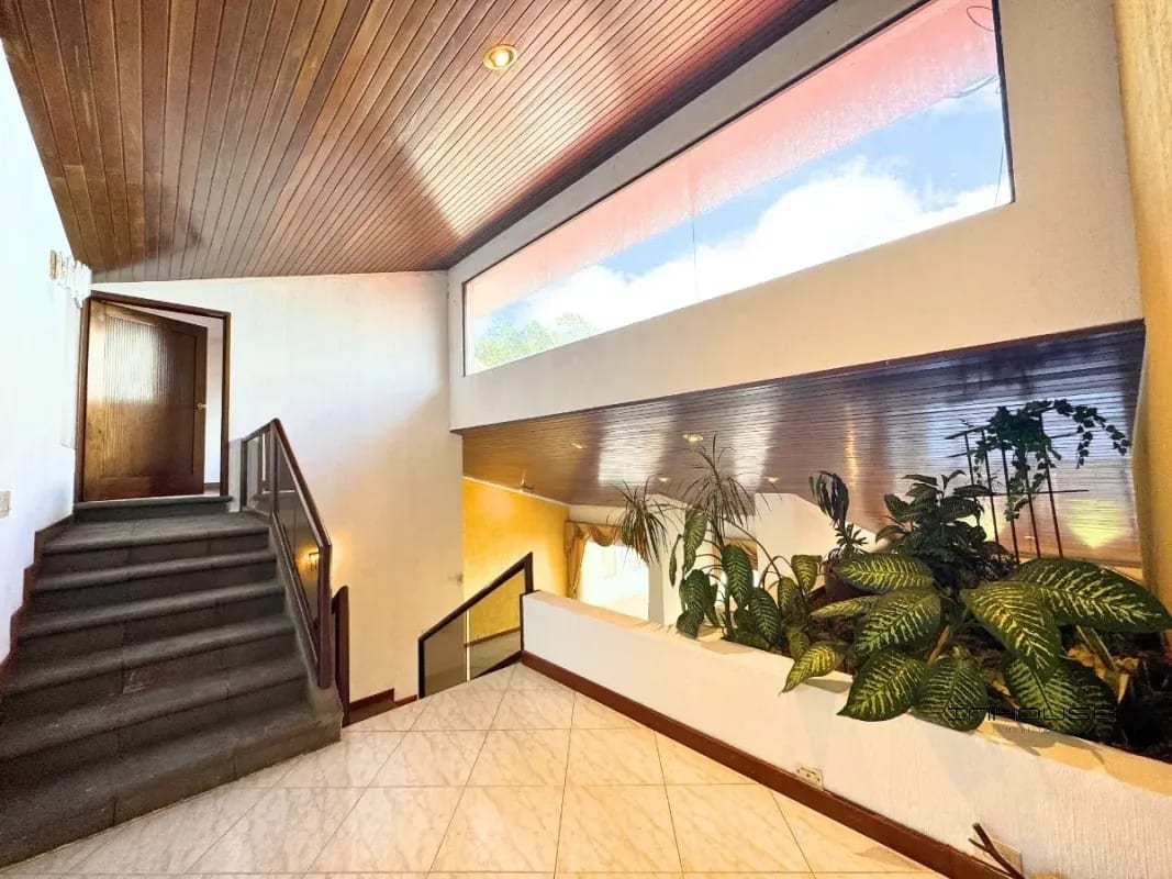 CASA EN VENTA EN CAES KM 10 MONTEBELLO — Casa en Venta en Montebello II, Carretera a El Salvador, Guatemala, Ciudad — foto 4 de 12