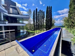 Residencia de Lujo en el Club de Golf más Exclusivo de Guatemala — Casa en Venta en Zona 16, Guatemala, Ciudad — miniatura 2 de 16
