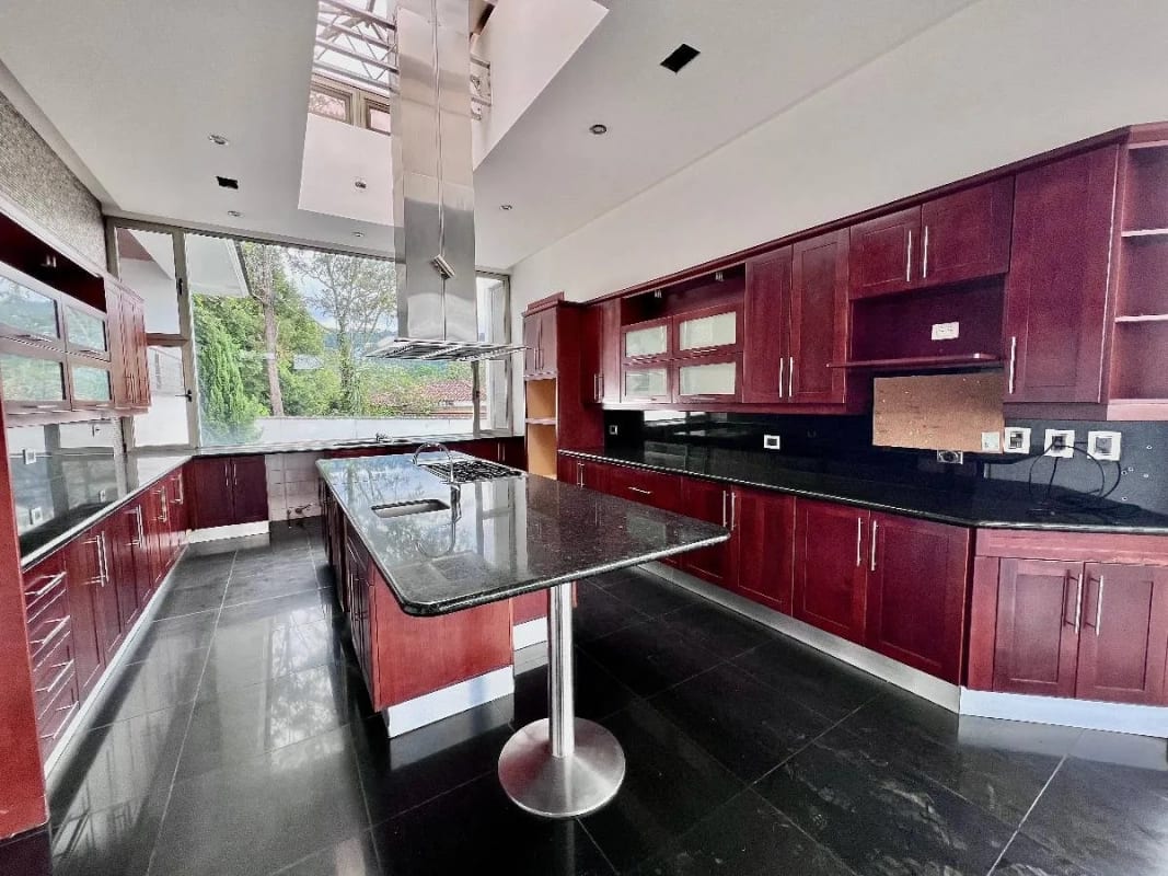 Residencia de Lujo en el Club de Golf más Exclusivo de Guatemala — Casa en Venta en Zona 16, Guatemala, Ciudad — foto 5 de 16