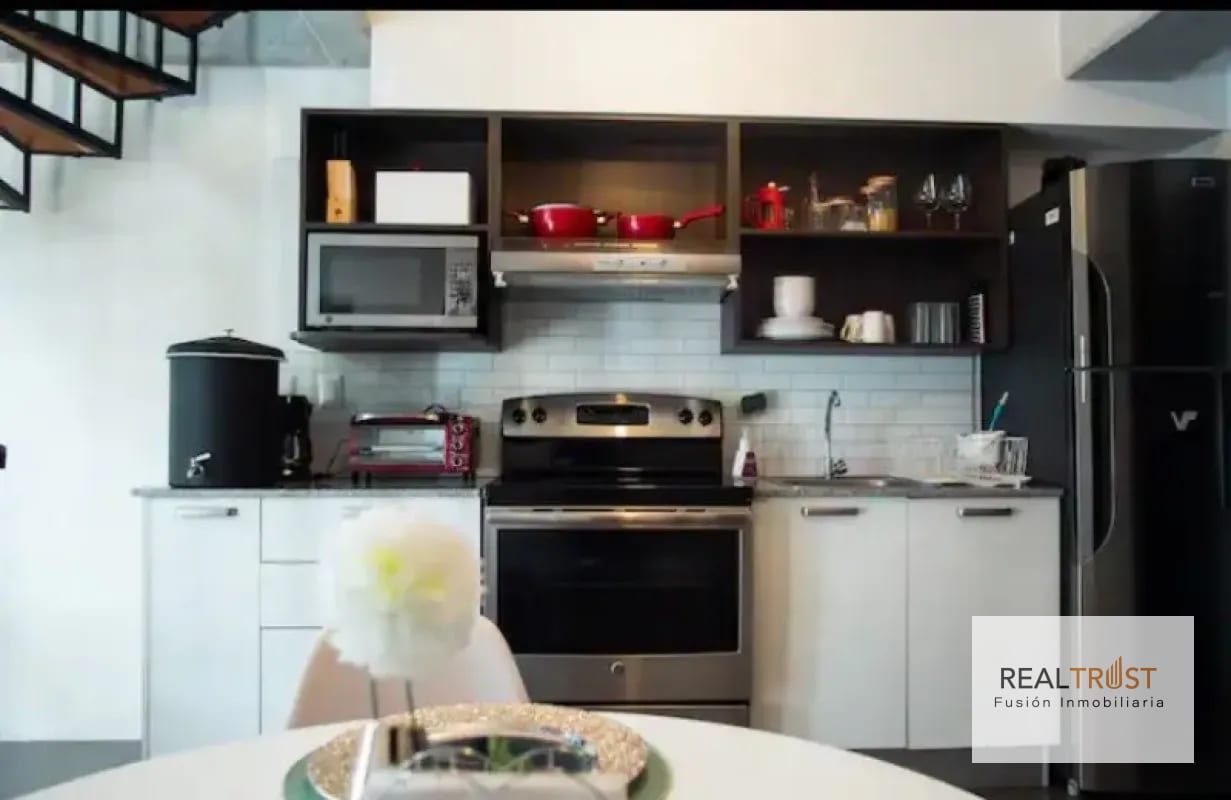 APARTAMENTO TIPO LOFT CON JARDÍN AMUEBLADO EN VENTA ZONA 10 — Apartamento en Venta en Zona 10, Guatemala, Ciudad — foto 8 de 11