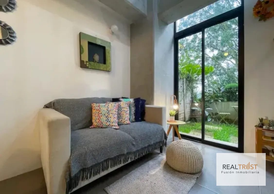 APARTAMENTO TIPO LOFT CON JARDÍN AMUEBLADO EN VENTA ZONA 10 — Apartamento en Venta en Zona 10, Guatemala, Ciudad — foto 4 de 11