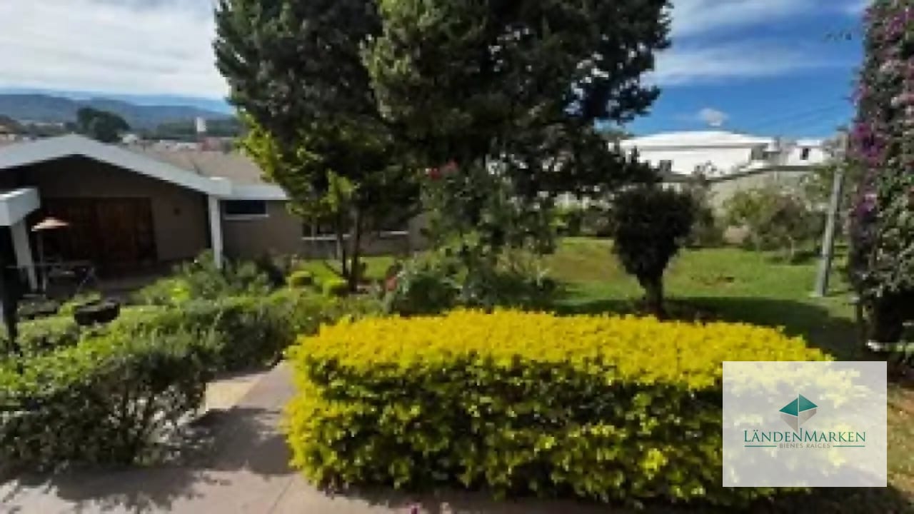 VENTA DE CASA CON EXTENSO TERRENO EN SAN CRISTOBAL SECTOR A10 — Casa en Venta en Zona 8 Mixco, Guatemala, Ciudad — foto 17 de 17