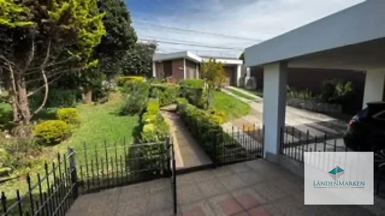 VENTA DE  CASA CON EXTENSO TERRENO EN SAN CRISTOBAL SECTOR A10 — Casa en Venta en Zona 8 Mixco, Guatemala, Ciudad — foto 4 de 17