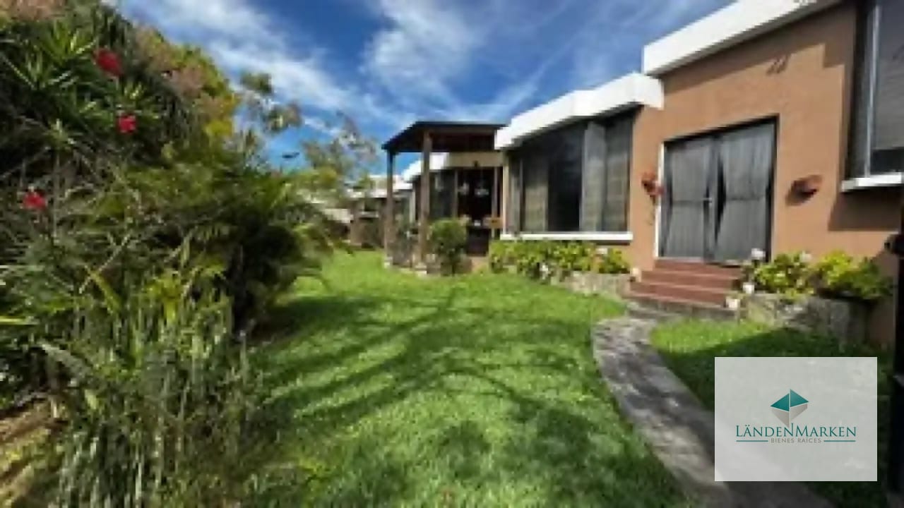 VENTA DE  CASA CON EXTENSO TERRENO EN SAN CRISTOBAL SECTOR A10 — Casa en Venta en Zona 8 Mixco, Guatemala, Ciudad — foto 10 de 17