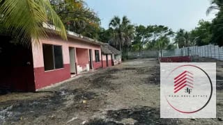 SE VENDE TERRENO GRANDE CON UNA PEQUEÑA CONSTRUCCIÓN EN MONTERRICO HAWÁI A 70 METROS DE LA ORILLA DE LA PLAYA. — Terreno en Venta en Hawaii, Santa Rosa — miniatura 3 de 4