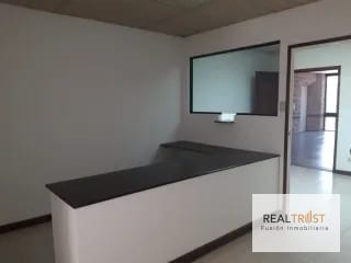RENTA OFICINA MURANO CENTER ZONA 10 — Oficina en Alquiler en Murano Center, Zona 10, Guatemala, Ciudad — miniatura 3 de 6