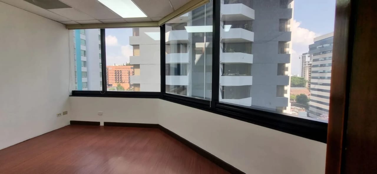 Renta Oficina Murano Center Zona 10 — Oficina en Alquiler en Zona 10, Guatemala, Ciudad — foto 1 de 6