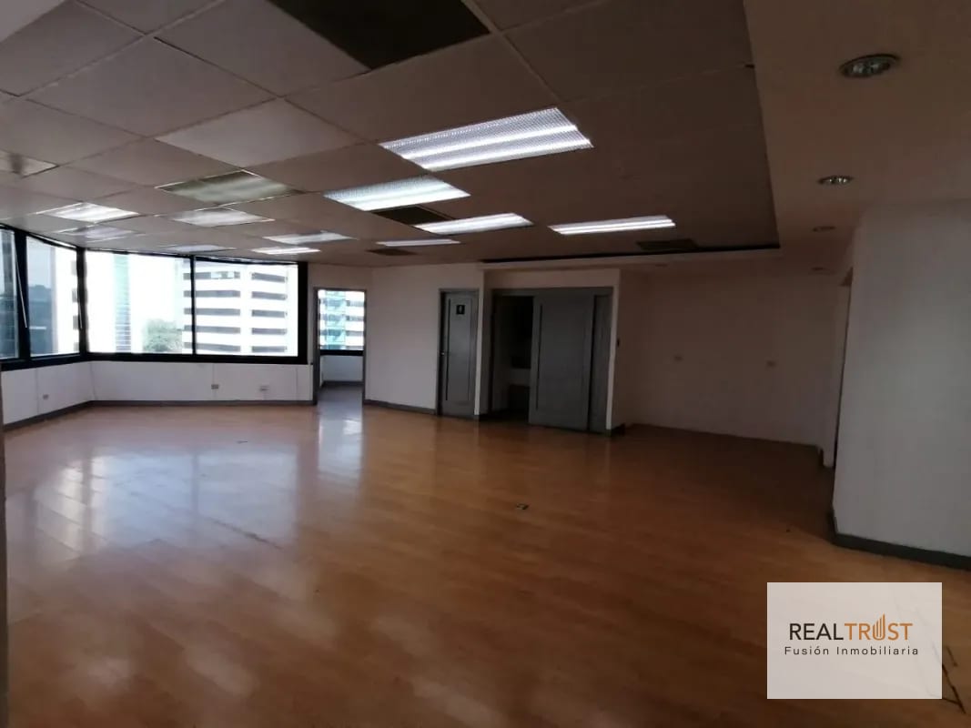 RENTA OFICINA MURANO CENTER ZONA 10 — Oficina en Alquiler en Murano Center, Zona 10, Guatemala, Ciudad — foto 1 de 6