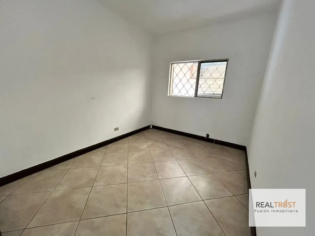 Casa en Renta Zona 10 Fuera de Garita — Casa en Alquiler en Zona 10, Guatemala, Ciudad — foto 2 de 13