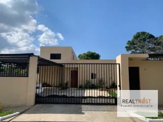 CASA EN VENTA EN CLUB DE GOLF ALTA VISTA — Casa en Venta en San José Pinula, Guatemala, Ciudad — miniatura 1 de 8