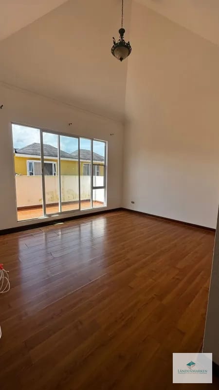 VENTA  DE CASA EN CAES KM 19.5 - RESIDENCIAL VILLAS DEL PINAR 1 — Casa en Venta en Villas del Pinar, Carretera a El Salvador, Guatemala, Ciudad — foto 10 de 16