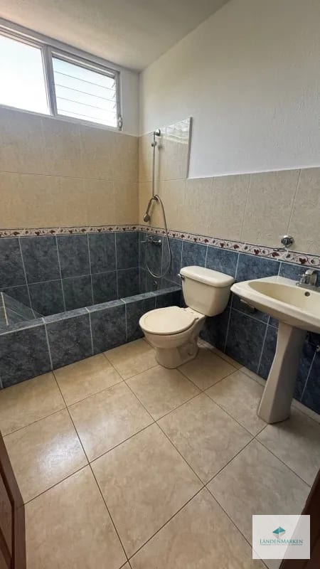 VENTA  DE CASA EN CAES KM 19.5 - RESIDENCIAL VILLAS DEL PINAR 1 — Casa en Venta en Villas del Pinar, Carretera a El Salvador, Guatemala, Ciudad — foto 7 de 16