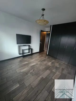 Verona 2 hab semi amueblado — Apartamento en Alquiler en Verona, Zona 10, Guatemala, Ciudad — miniatura 5 de 12