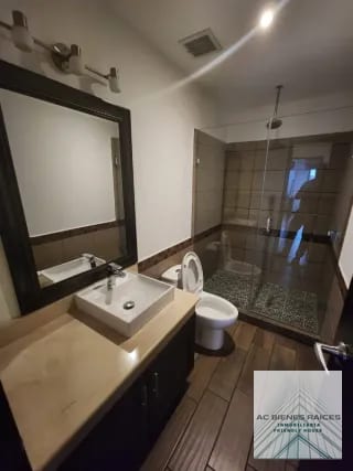 Verona 2 hab semi amueblado — Apartamento en Alquiler en Verona, Zona 10, Guatemala, Ciudad — miniatura 10 de 12
