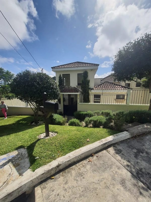 Casa en Venta  grande y linda en Paisajes de San Antonio, CAES — Casa en Venta en San Antonio, Carretera a El Salvador, Guatemala, Ciudad — foto 15 de 15