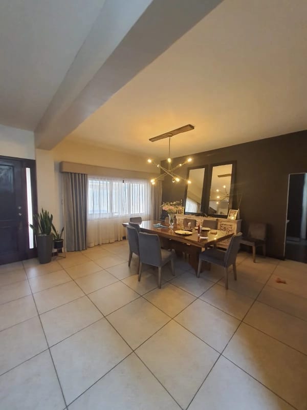 Casa en Venta  grande y linda en Paisajes de San Antonio, CAES — Casa en Venta en San Antonio, Carretera a El Salvador, Guatemala, Ciudad — foto 10 de 15
