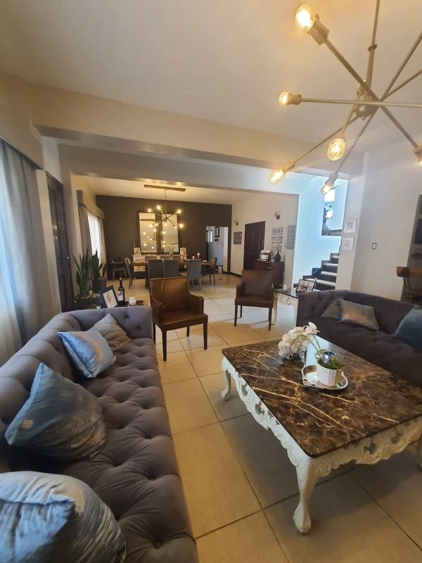 Casa en Venta  grande y linda en Paisajes de San Antonio, CAES — Casa en Venta en San Antonio, Carretera a El Salvador, Guatemala, Ciudad — foto 8 de 15