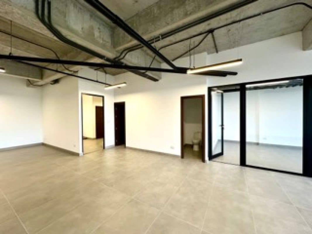 Oficina nueva de 137 mts2 en venta en zona 13 - Miniatura 8