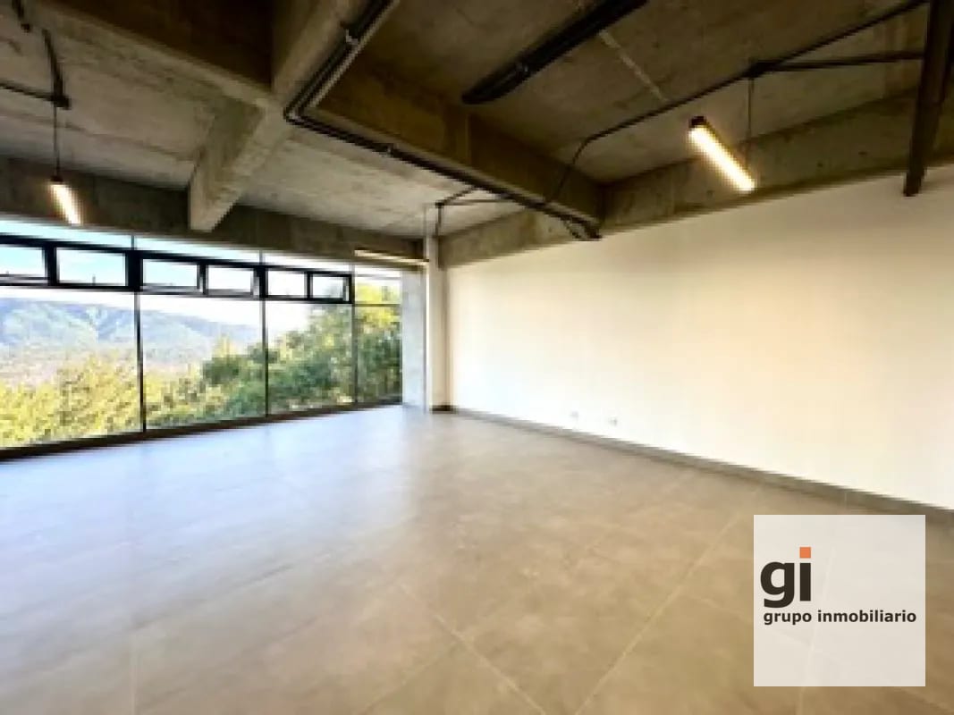 Oficina nueva de 137 mts2 en renta en zona 13