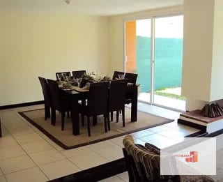 4Dormitorios - en esquina con jardín - Ensenada de San Isidro — Casa en Venta en Ensenada de San Isidro, Zona 16, Guatemala, Ciudad — miniatura 5 de 12