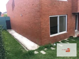 4Dormitorios - en esquina con jardín - Ensenada de San Isidro — Casa en Venta en Ensenada de San Isidro, Zona 16, Guatemala, Ciudad — miniatura 2 de 12