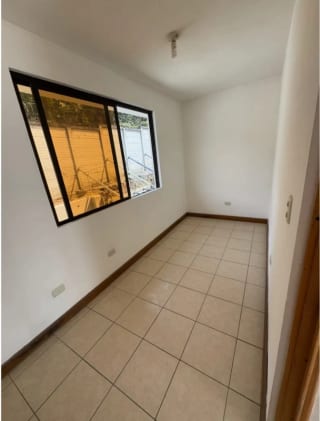 Rento Casa en Condominio San Mateo, Boulevard Acatan zona 16 — Casa en Alquiler en Zona 16, Guatemala, Ciudad — miniatura 12 de 14
