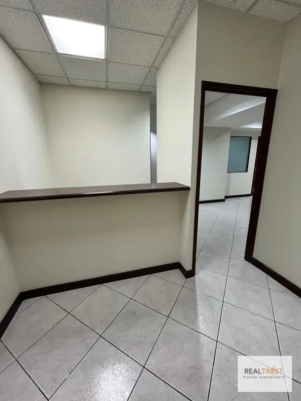 OFICINA EN RENTA EUROPLAZA ZONA 14 — Oficina en Alquiler en Zona 14, Guatemala, Ciudad — foto 10 de 13