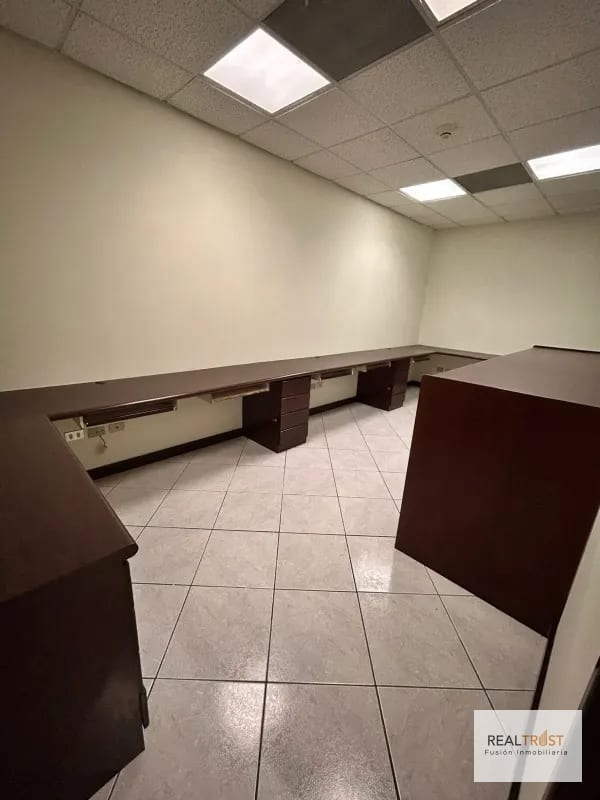 OFICINA EN RENTA EUROPLAZA ZONA 14 — Oficina en Alquiler en Zona 14, Guatemala, Ciudad — foto 5 de 13
