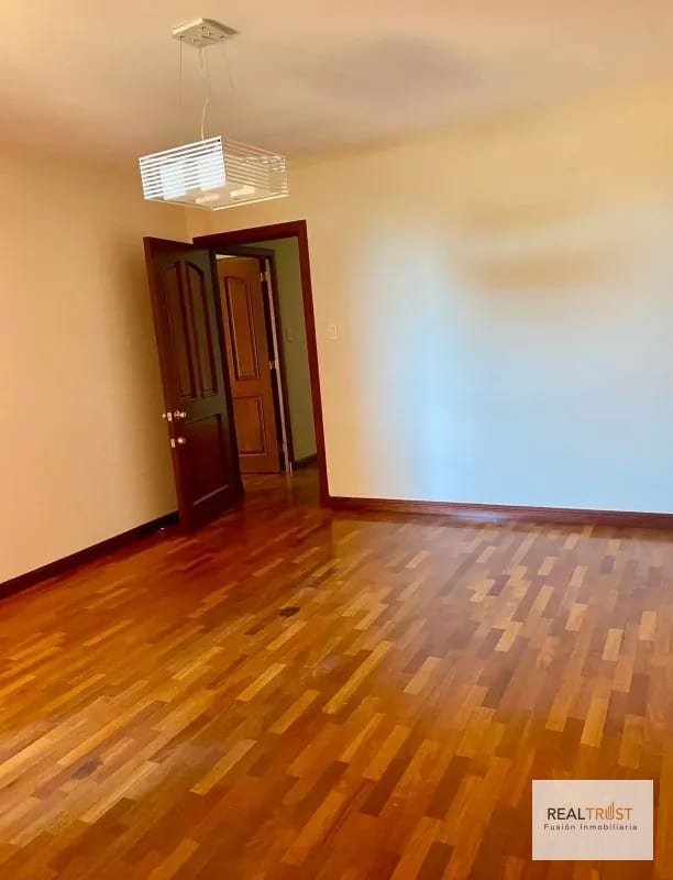 APARTAMENTO EN VENTA ZONA 14 — Apartamento en Venta en Zona 14, Guatemala, Ciudad — foto 2 de 5