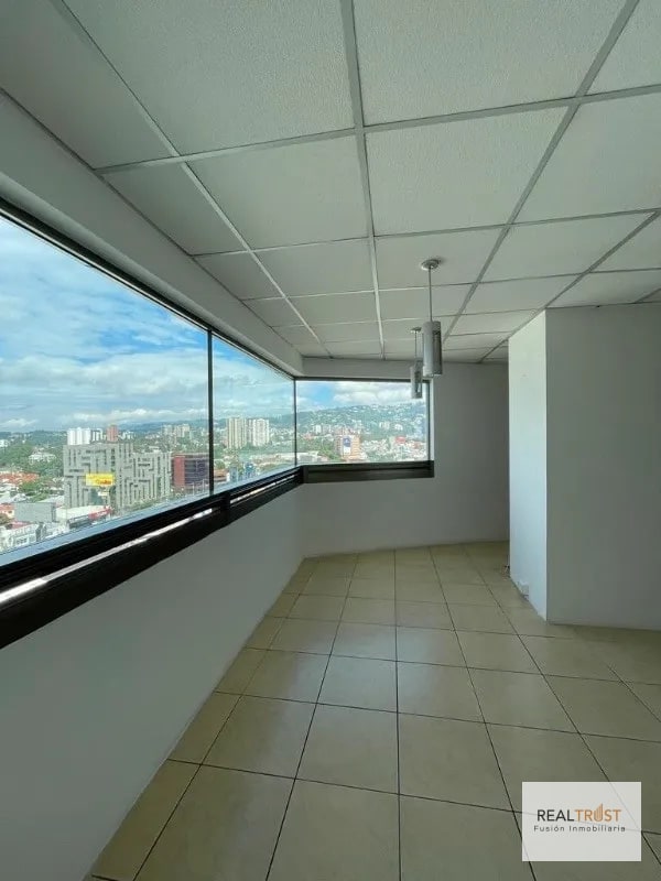 OFICINA EN VENTA TORINO ZONA 10 — Oficina en Venta en Zona 10, Guatemala, Ciudad — foto 4 de 10