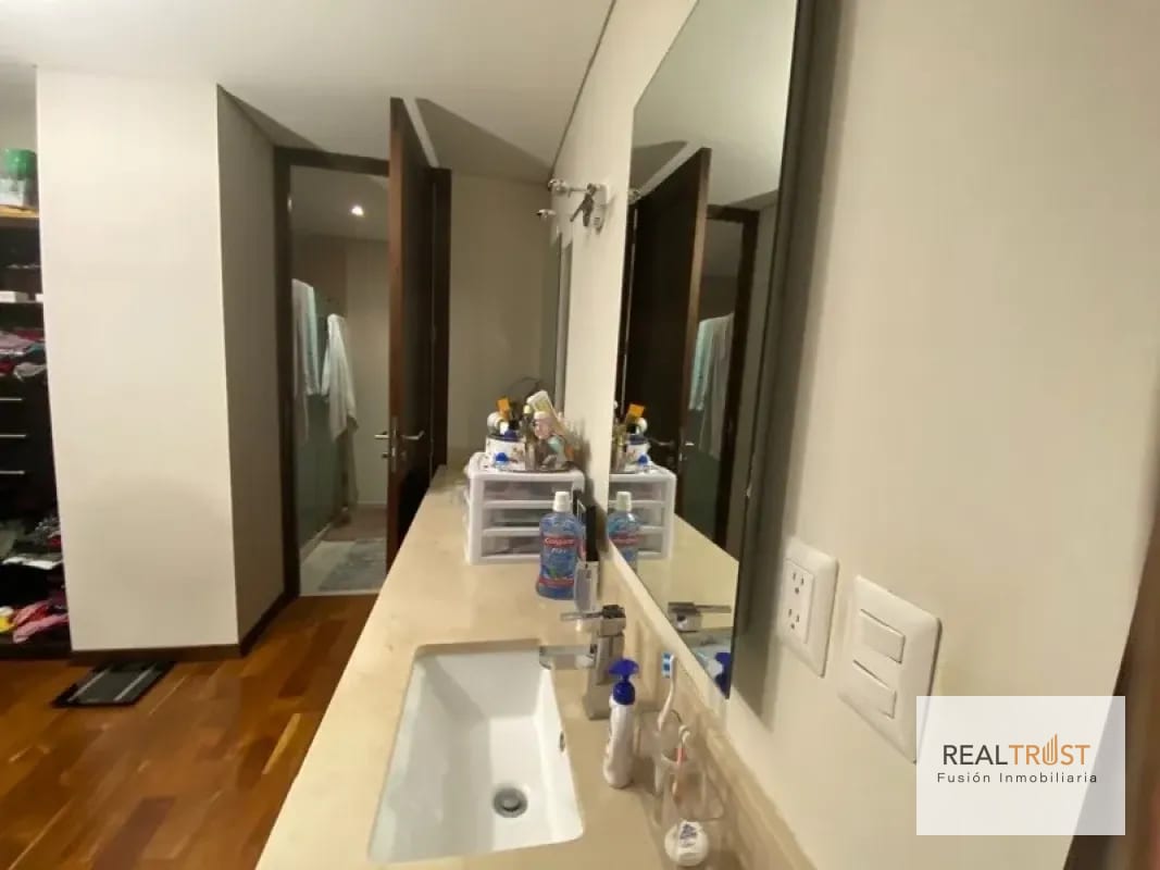 APARTAMENTO EN VENTA ZONA 14 — Apartamento en Venta en Zona 14, Guatemala, Ciudad — foto 3 de 13
