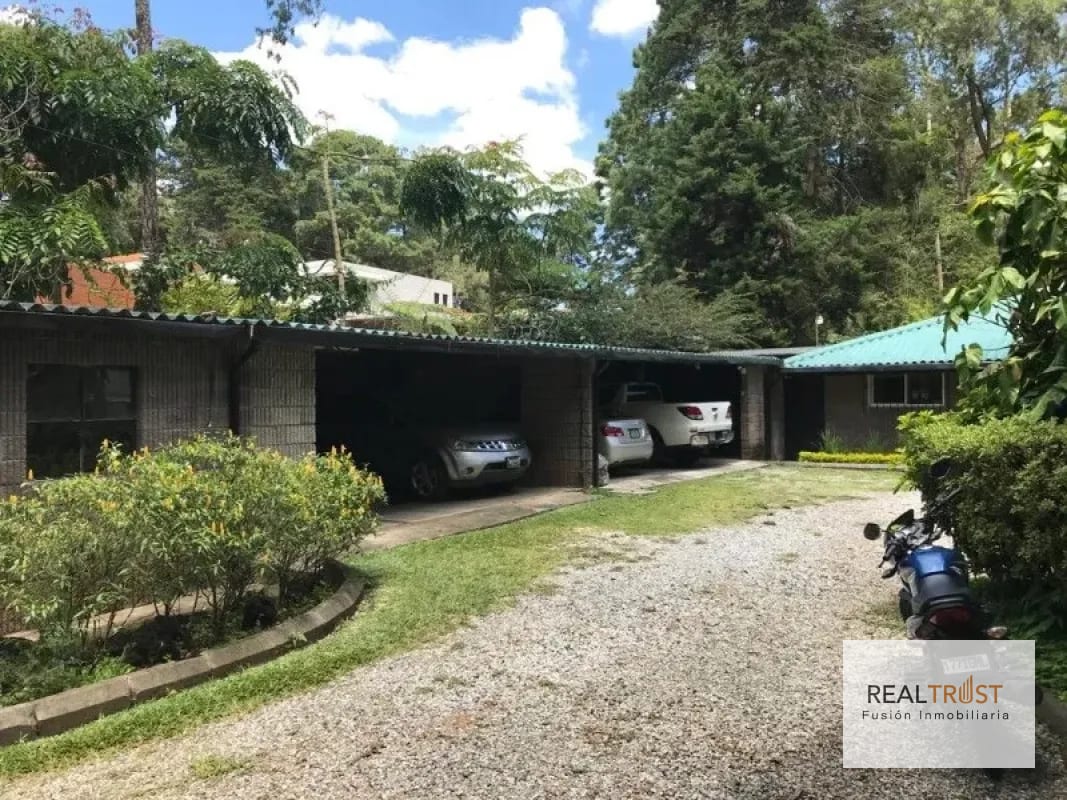 PROPIEDAD EN VENTA PARA DESARROLLO ZONA 16 — Casa en Venta en Zona 16, Guatemala, Ciudad — foto 1 de 6