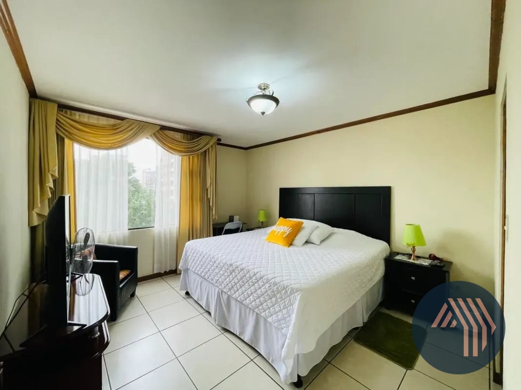 ALQUILER DE AMPLIO APTO. AMUEBLADO - TORRE CASTELAR, ZONA 10 — Apartamento en Alquiler en Torre Castelar, Zona 10, Guatemala, Ciudad — foto 7 de 10