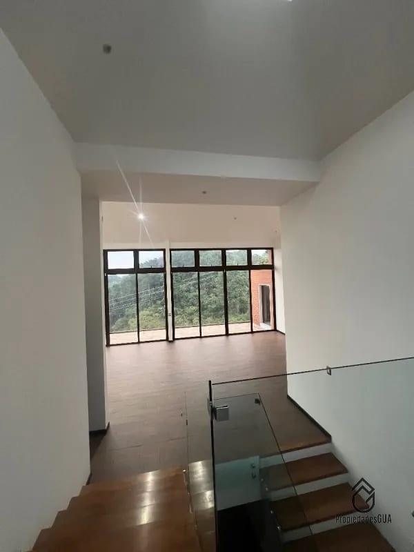 Casa con vista espectacular dentro de condominio en venta — Casa en Venta en Santa Catarina Pinula, Guatemala, Ciudad — foto 15 de 17
