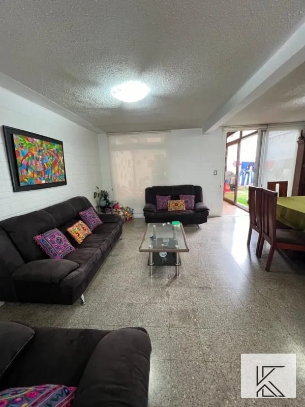 Casa en venta en el Condominio VILLAS EL RENACER, San José Pinula — Casa en Venta en San José Pinula, Guatemala, Ciudad — foto 1 de 10