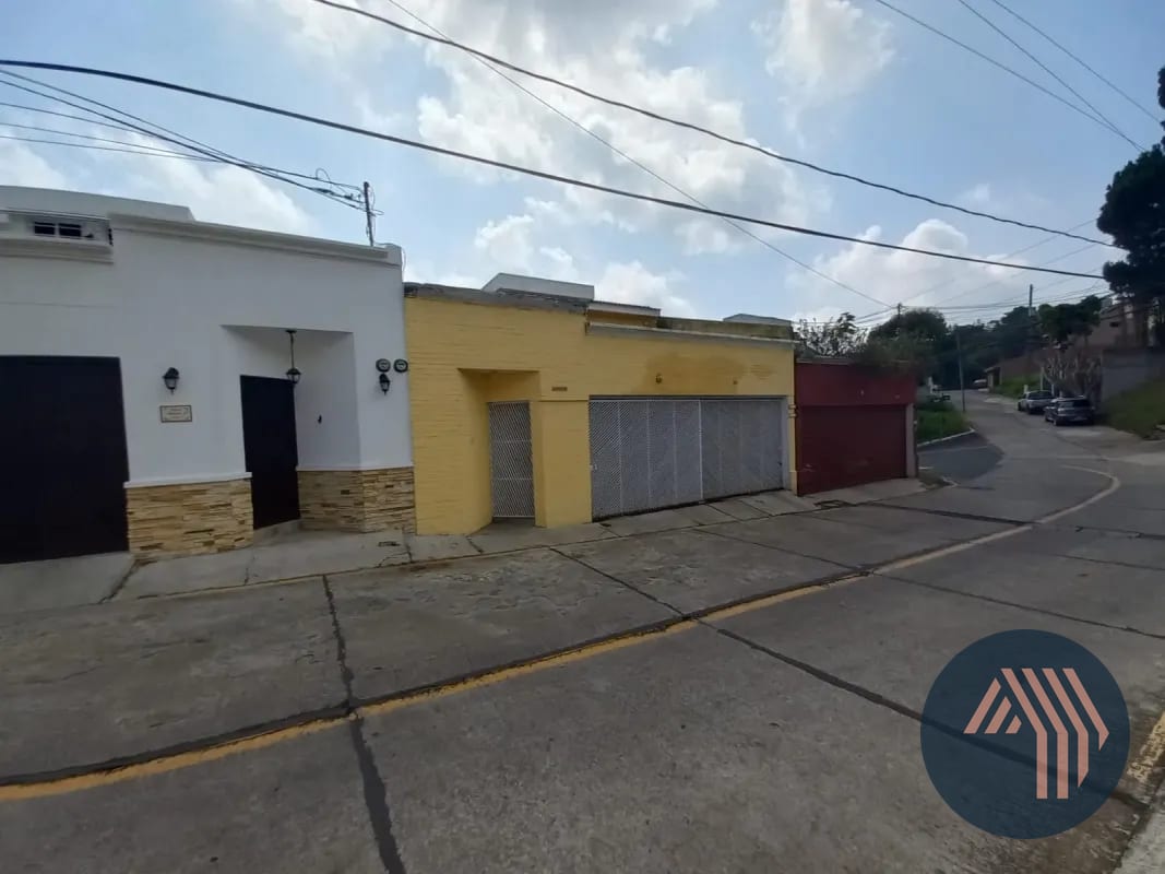 Venta de Cómoda Casa - Terravista, KM 16.5 CES — Casa en Venta en Terravista, Carretera a El Salvador, Guatemala, Ciudad — foto 1 de 12