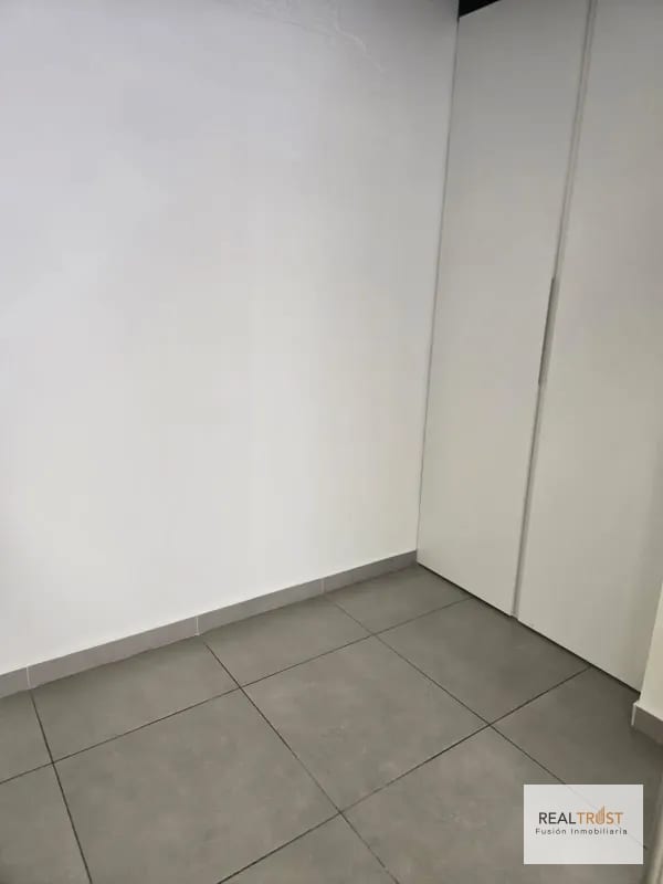 OFICINA EN RENTA ZONA 10 — Oficina en Alquiler en Zona 10, Guatemala, Ciudad — foto 3 de 7