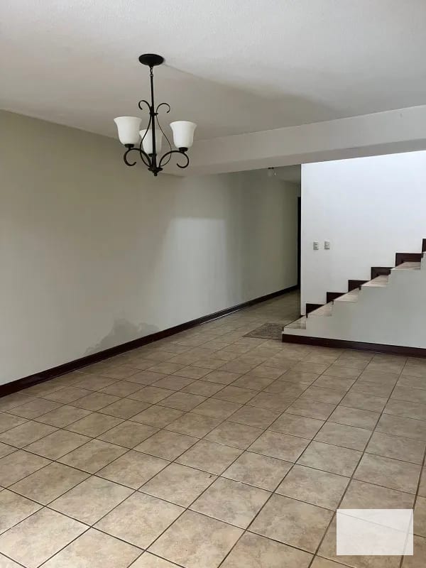Casa 3 dormitorios en venta La Fontana II CAES — Casa en Venta en La Fontana II, Carretera a El Salvador, Guatemala, Ciudad — foto 10 de 12
