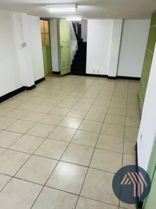 ALQUILER DE EDIFICIO EN EXCELENTE ÁREA COMERCIAL - ZONA 05 — Edificio en Alquiler en Zona 5, Guatemala, Ciudad — miniatura 4 de 6