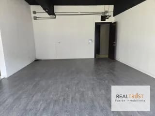 ALQUILO OFICINA EN DESING CENTER ZONA 10 — Oficina en Alquiler en Zona 10, Guatemala, Ciudad — miniatura 7 de 9