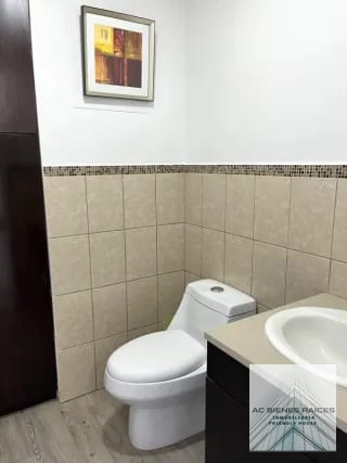 Oficina en venta Torino 1 — Oficina en Venta en Torino, Zona 10, Guatemala, Ciudad — miniatura 3 de 8