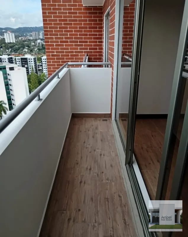 CASALINI DIAGONAL Apartamento 2 Dormitorios cada uno con baño, balcón y walk in closet Zona 10 — Apartamento en Alquiler en Casalini Diagonal 6, Zona 10, Guatemala, Ciudad — foto 10 de 11