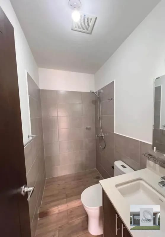 CASALINI DIAGONAL Apartamento 2 Dormitorios cada uno con baño, balcón y walk in closet Zona 10 — Apartamento en Alquiler en Casalini Diagonal 6, Zona 10, Guatemala, Ciudad — foto 7 de 11
