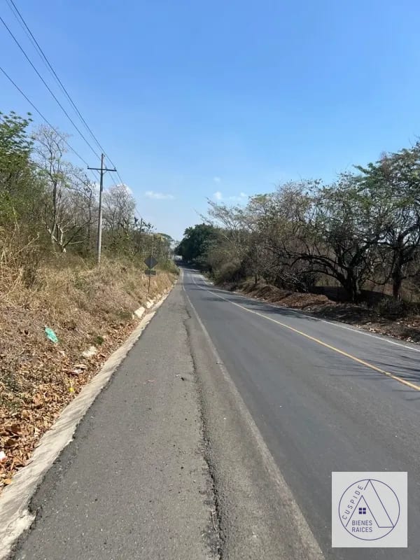 Autopista Puerto Quetzal km 80  11 manzanas en venta. — Terreno en Venta en Masagua, Escuintla — foto 4 de 7