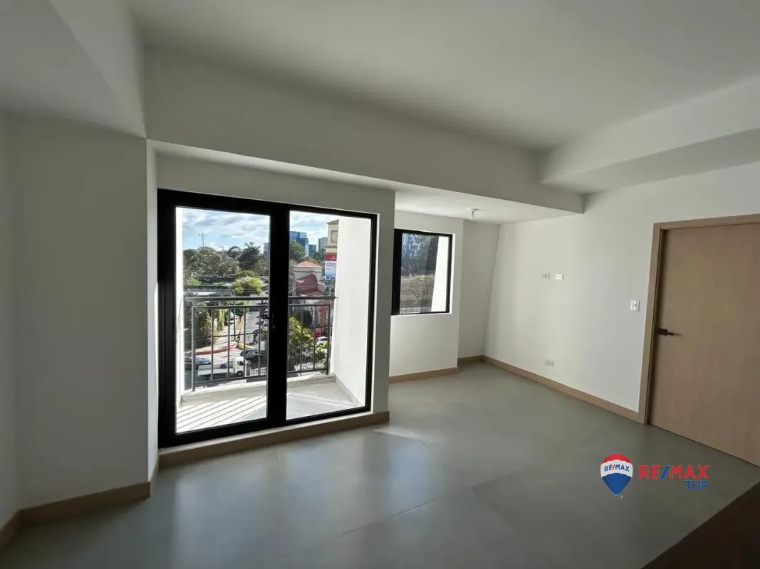 ZONA 10. APARTAMENTO 2 EN 1 CON ACCESO  INDEPENDIENTE IDEAL PARA AIRBNB — Apartamento en Venta en Bonadiez, Zona 10, Guatemala, Ciudad — foto 7 de 8